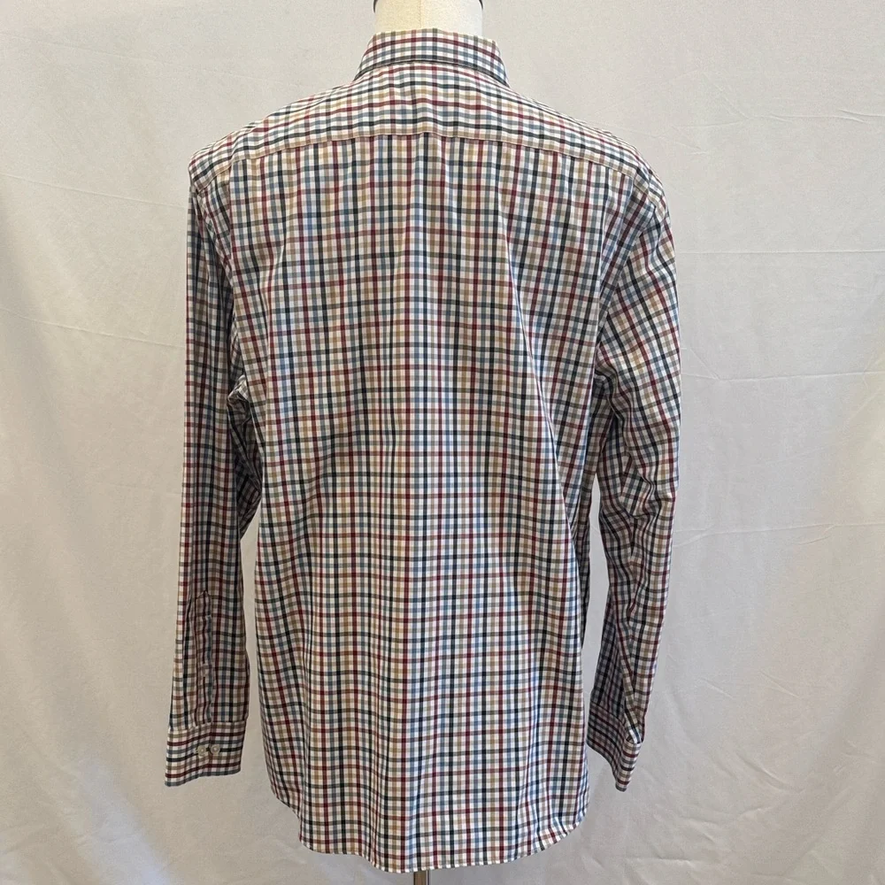 Banana‎ Republic Checkered Button Down Shirt